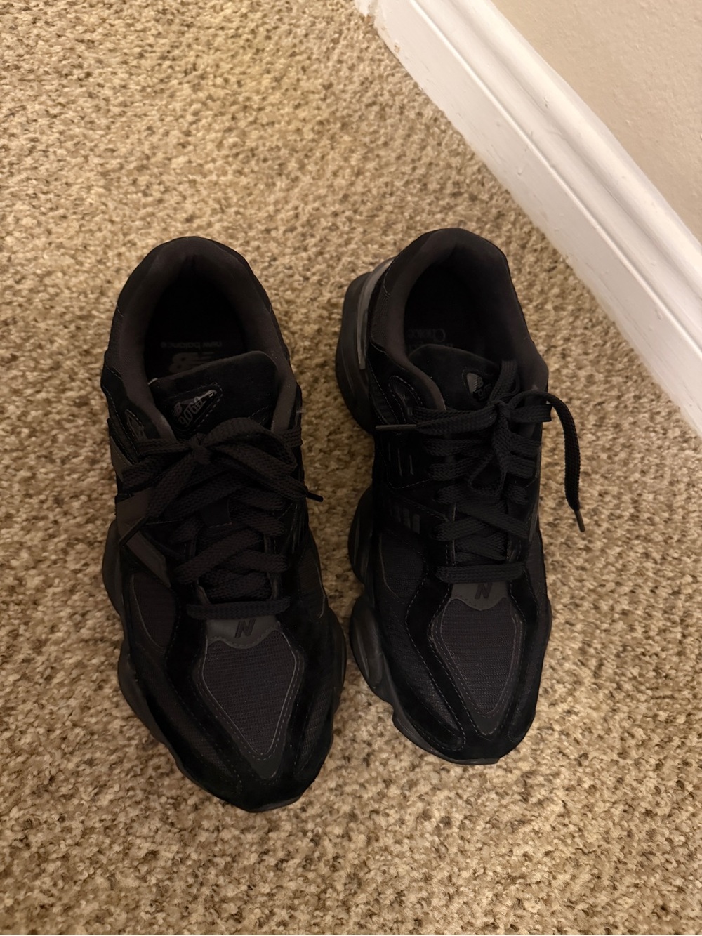 New Balance All-Black Retro Runner Sneakers - Picture 2 of 7